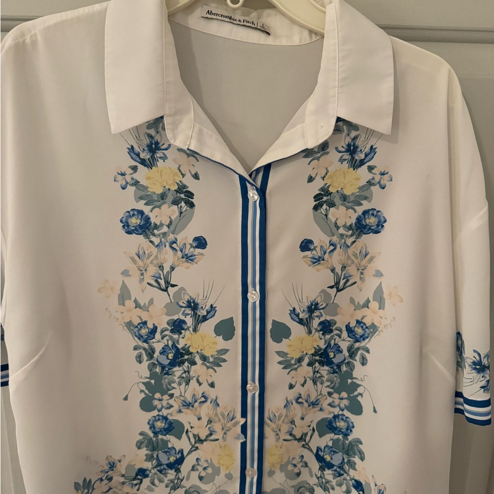 Abercrombie & Fitch Lightweight White Floral Collared Blouse size Large - Picture 2 of 11